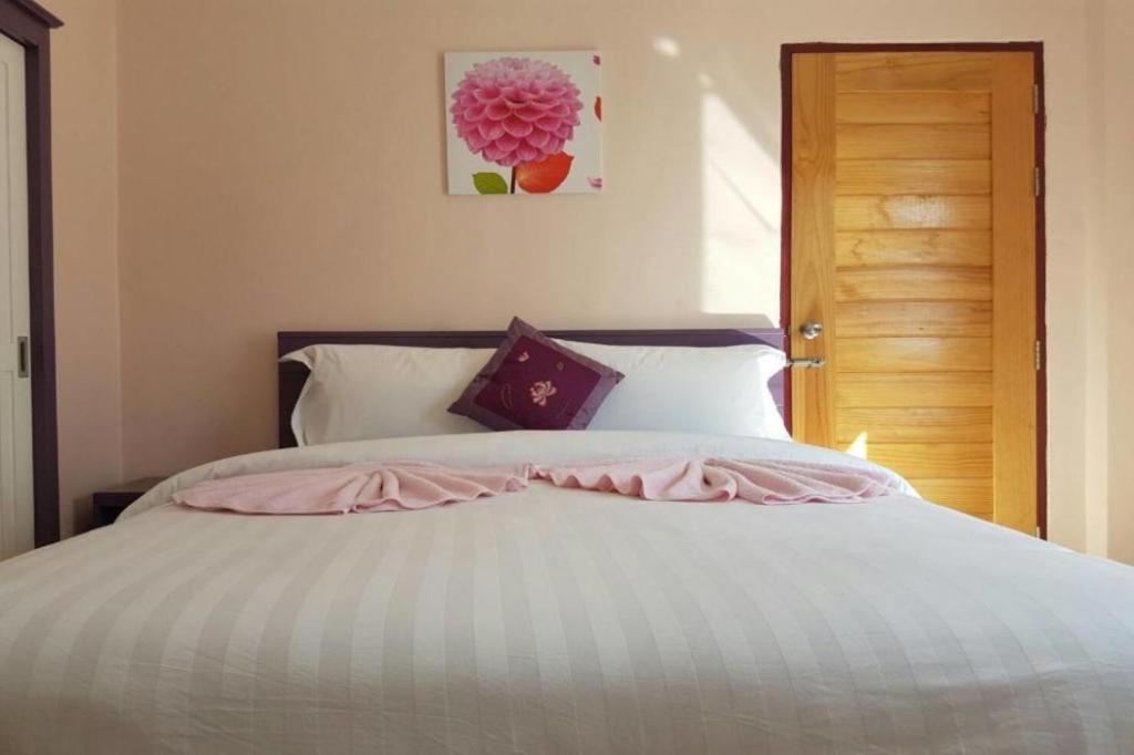 V-House Hotel Trang Esterno foto