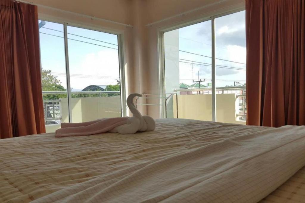 V-House Hotel Trang Esterno foto