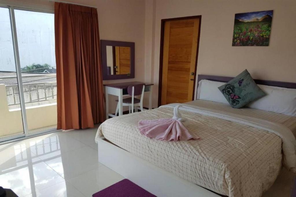 V-House Hotel Trang Esterno foto