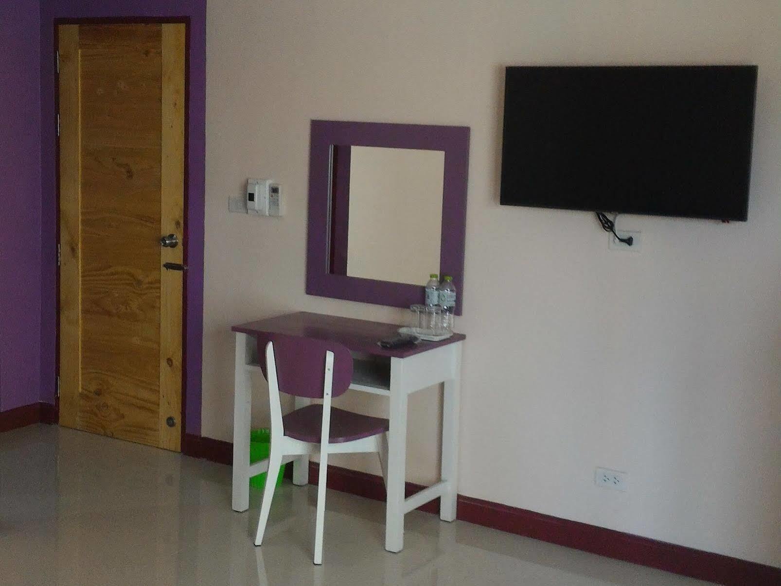 V-House Hotel Trang Esterno foto